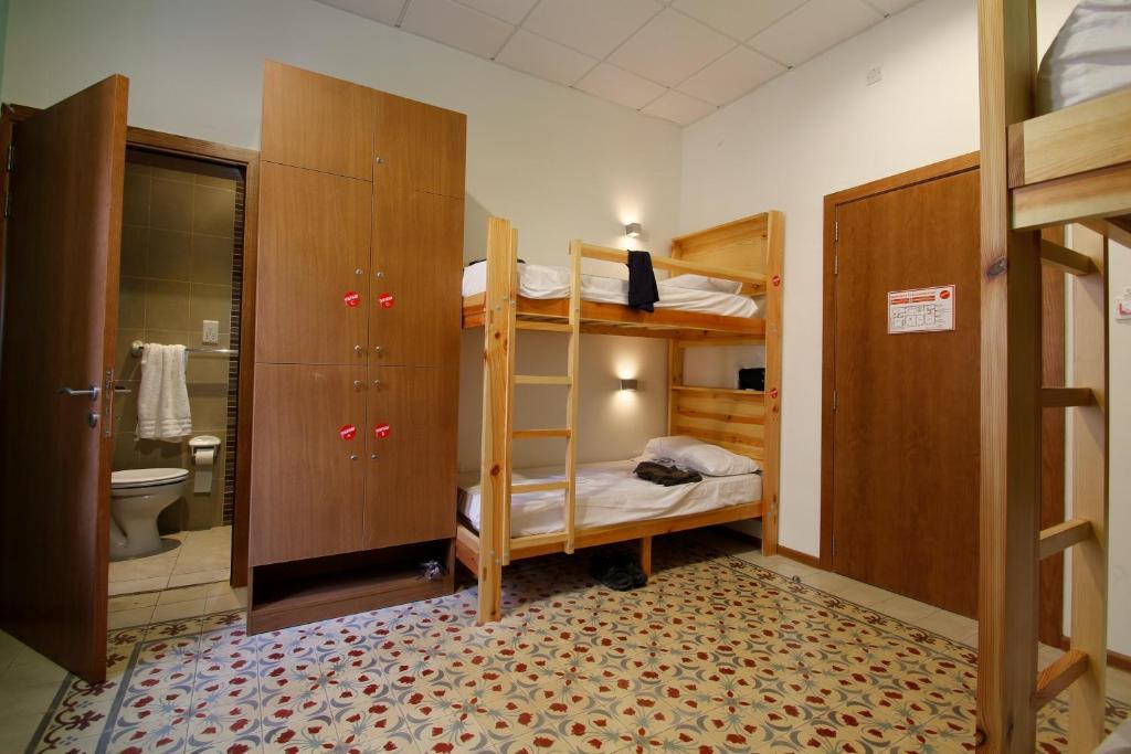 Corner Hostel Sliema Room photo